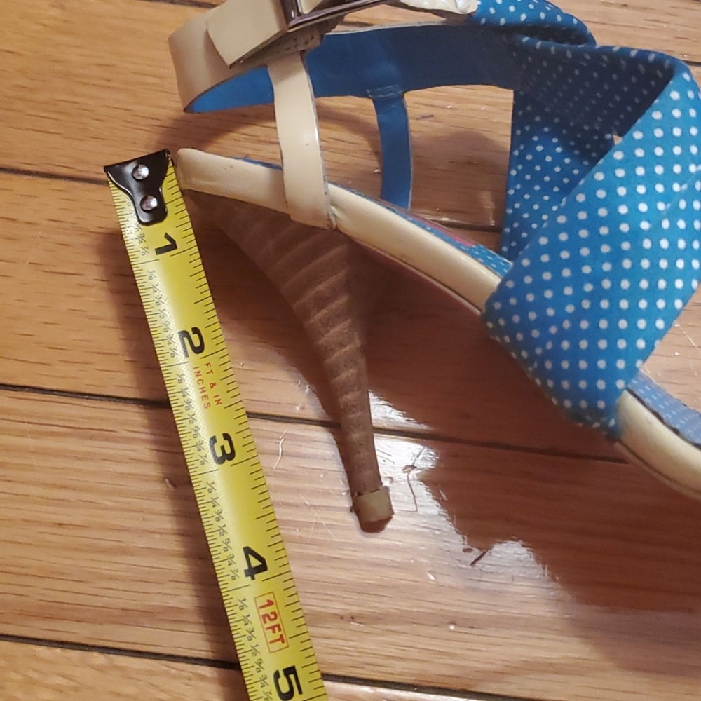 Betsey Johnson open toe sandel - Picture 6 of 9